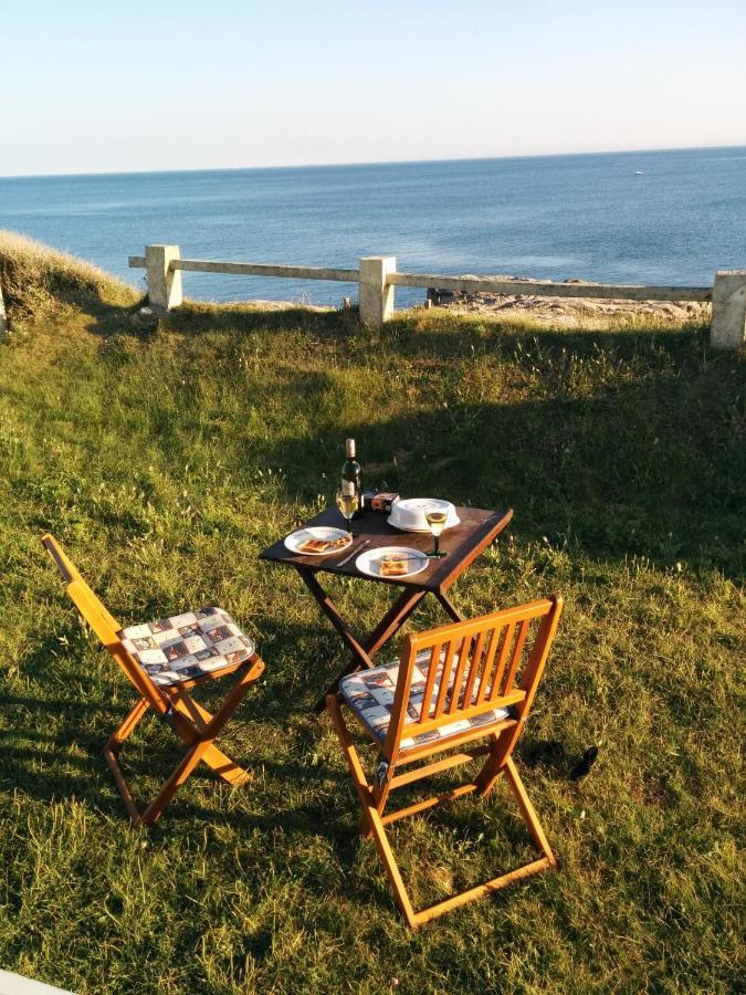 Vue imprenable sur la mer à Batz sur Mer Esterno foto